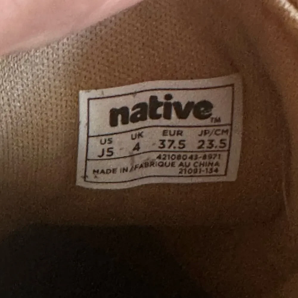 NATIVE Kensington Treklite Glitter Boots sz 5 Gold Rainboots